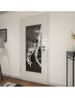 Lichtausschnitt Ranke Gelasert Auf Grauglas