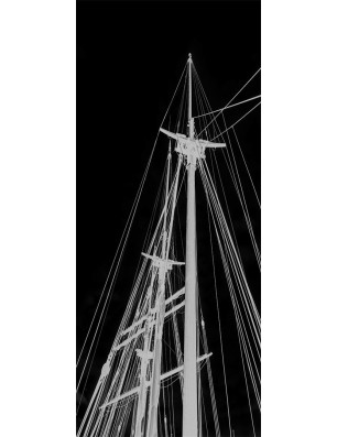 Lichtausschnitt Dreimaster Gelasert Auf Grauglas