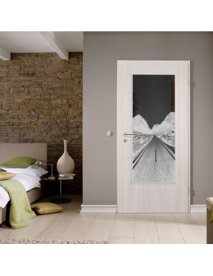 Lichtausschnitt Alpenstraße Gelasert Auf Grauglas